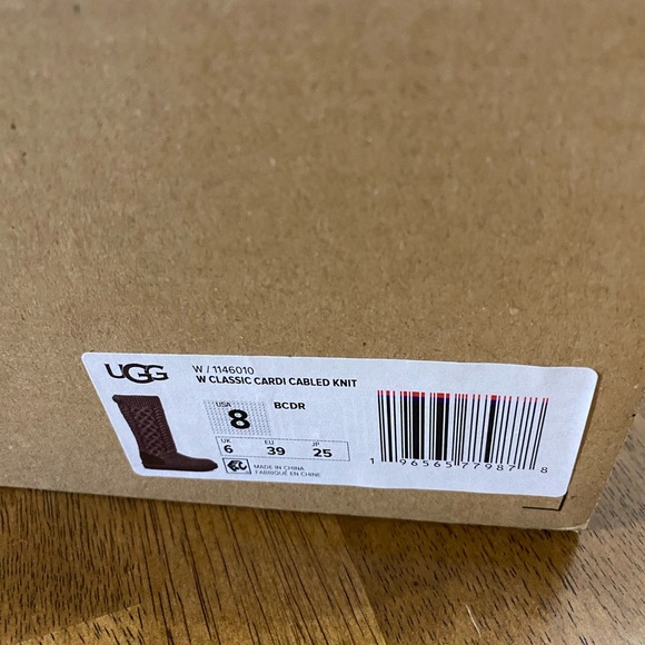 UGG CLASSIC CARDI CABLED KNIT BROWN BOOTS - WOMEN'S 8 - Picture 9 of 15